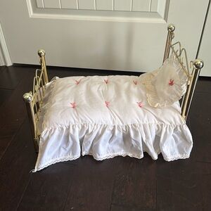 Retired American Girl Samantha Brass Bed-GUC